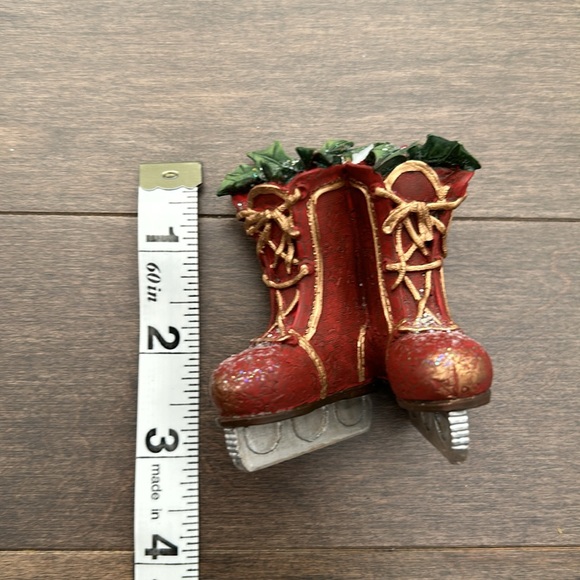 Christmas Ornament Ice Skating Holly Ice Skates Figure Skating Red Boots, Decor - Picture 9 of 11